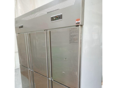 一(yī)套不鏽鋼冷藏冷凍櫃處理