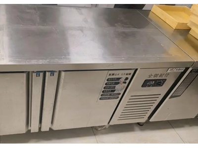 2台純銅管平展冷藏冷凍櫃處理