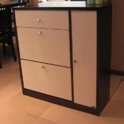 東川湯丹二手桌椅回收價格多少錢 （專業回收家具的電(diàn)話(huà)）