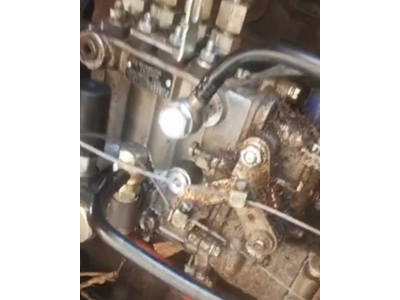 一(yī)台高壓油泵柴油發動機設備處理