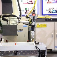 常熟專業工(gōng)業機器人回收價格  常熟二手機器人常年回收
