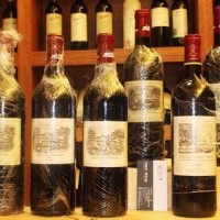 如今大(dà)拉菲紅酒回收價格值多少錢賣多少錢全時報價優秀!