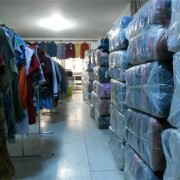 張家港服裝庫存回收價格表24年-上門高級回收布料面料服裝