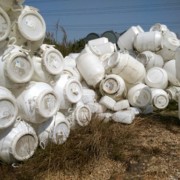 海鹽藍(lán)桶回收電(diàn)話(huà)号碼，嘉興上門回收各規格塑料桶