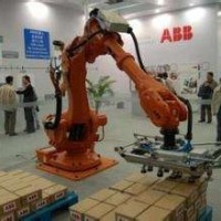 蘇州工(gōng)業機器人回收單位  智能工(gōng)業焊接機器人回收