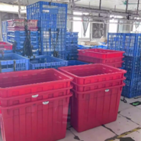 工(gōng)廠幾十個塑料筐及坐凳處理