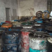 蓮湖區工(gōng)廠廢油回收處理公司，專業人員(yuán)上門收購
