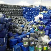 平湖二手塑料桶回收價格表2024_嘉興塑料桶回收商(shāng)家