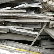 東莞樟木頭回收廢鋁型材一(yī)站式服務公司_專業廢鋁回收