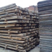 清鎮工(gōng)地廢木闆回收公司高價上門收購廢舊(jiù)木材